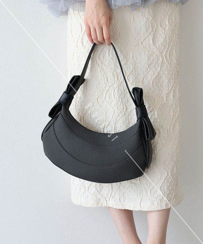 日本 BLUE EAST - 可愛雙蝴蝶結時尚紋理肩背小包-淺杏