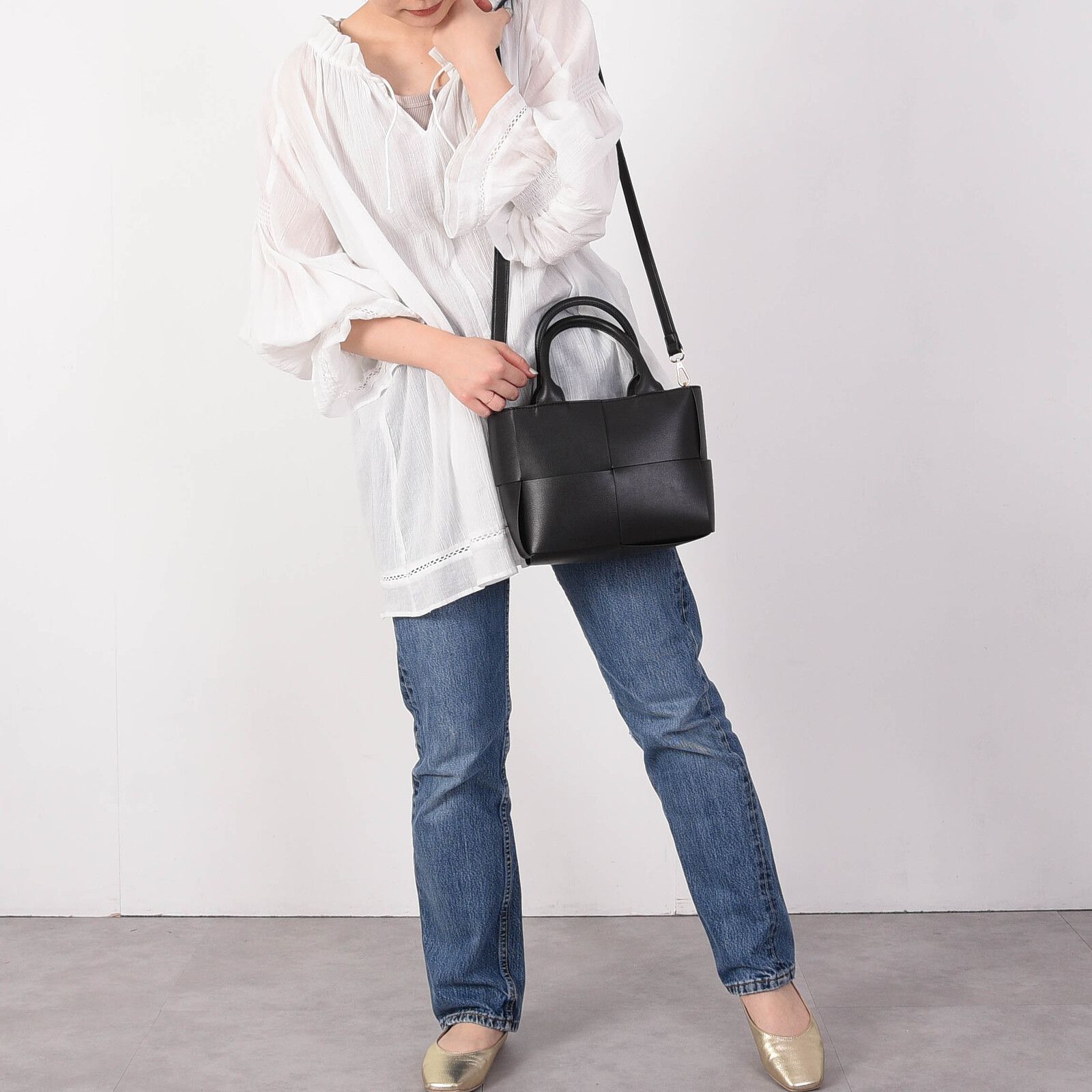 日本 COOCO - 2way方格拼接造型手提包/側背包(附內袋)-白 (38x30x13cm)