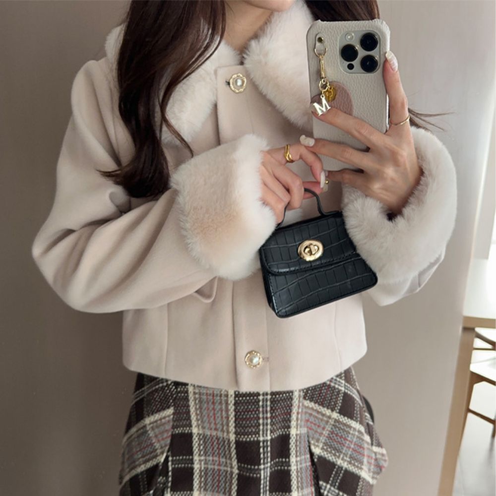 小奢華毛絨領寶石釦短版外套-(領可拆)-粉杏