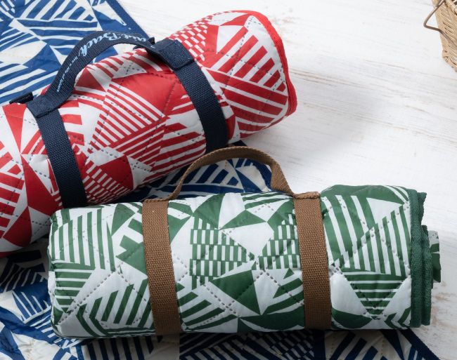 日本現代百貨 - 可機洗 撥水加工衍縫野餐墊(2-3人)-幾何三角-綠 (S(100x140cm))