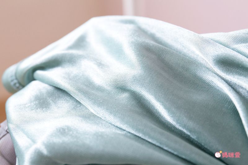 日本 Bou Jeloud - 異材質拼接百摺長袖上衣-萊姆黃