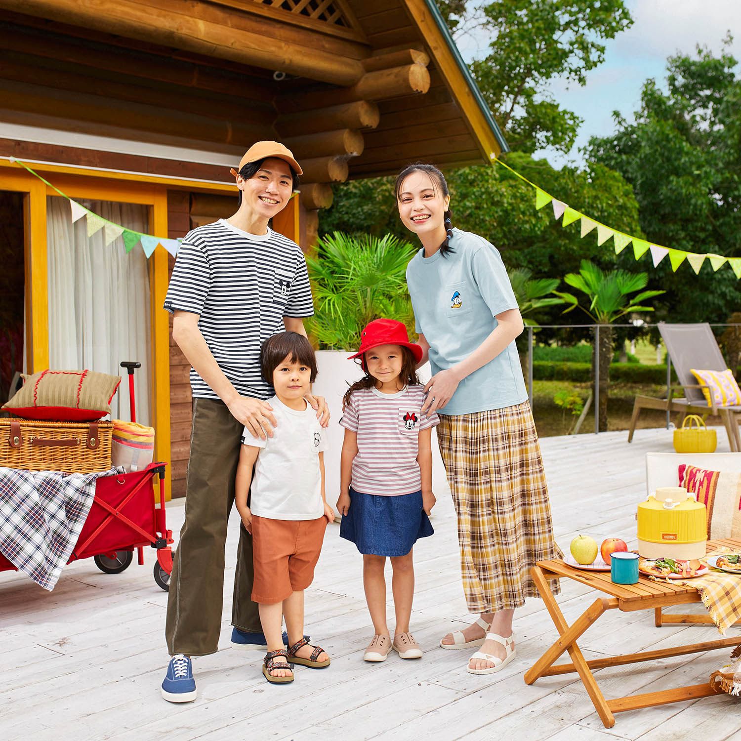 日本千趣會 - 迪士尼角色口袋短袖上衣(大人款)-杯麵-米白