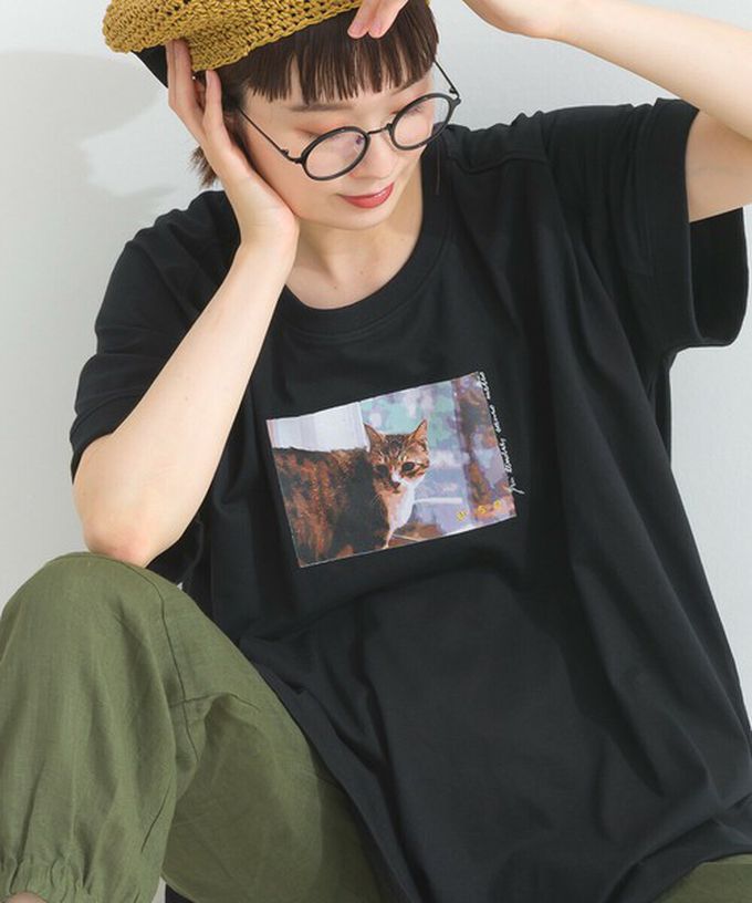 日本 Lupilien - 療癒休閒感落肩長版T恤-貓咪照片-淺棕