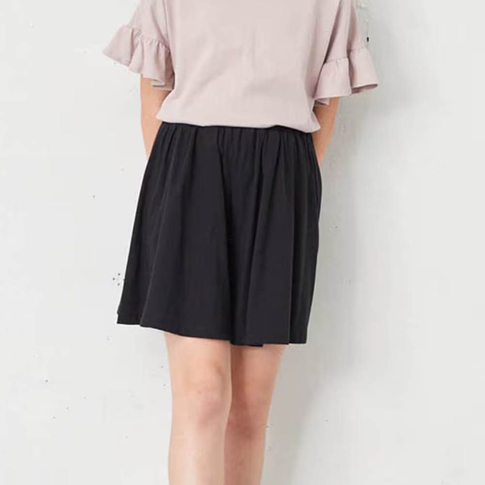 GITA 純棉薄涼傘狀短褲-素面-黑