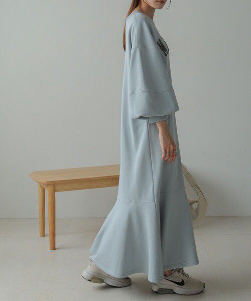 日本 Bab - 2WAY圓領印花魚尾洋裝-摩卡