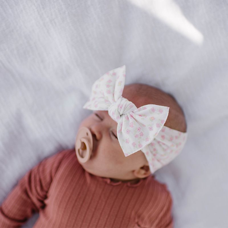 美國baby bling - 純手工超彈/極細緻輕柔/無束縛感蝴蝶結髮帶/髮飾_印花款-洋甘菊 (0-5歲適用)