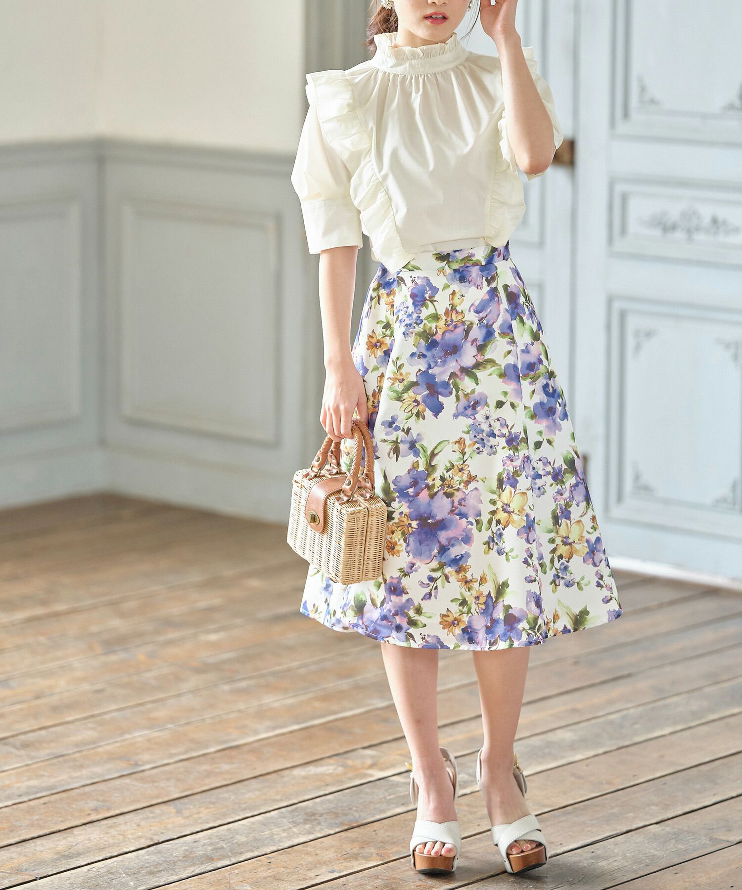 日本 tocco-closet - 水彩花朵華麗感修身傘裙-藍色系