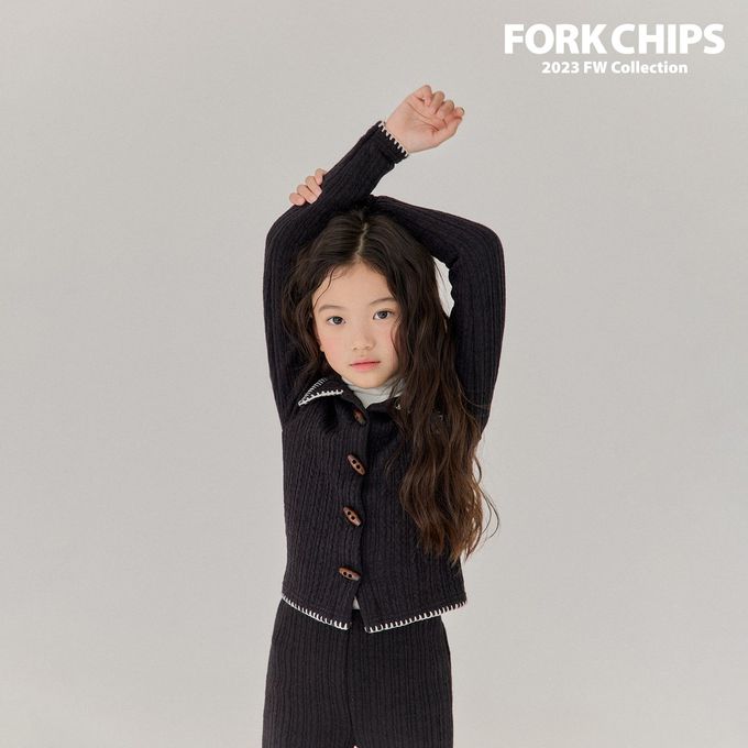 韓國 FORK CHIPS - 編織感牛角釦針織外套-黑