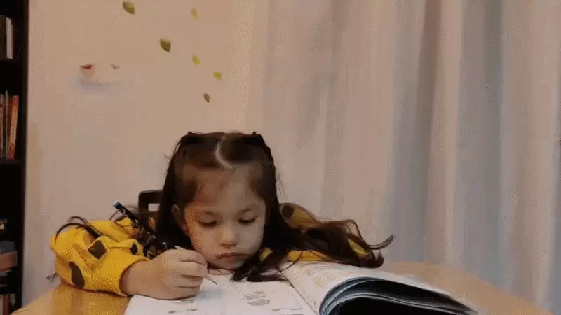 保護眼睛不駝背！【寫字坐姿調整器】從日常開始養成良好坐姿