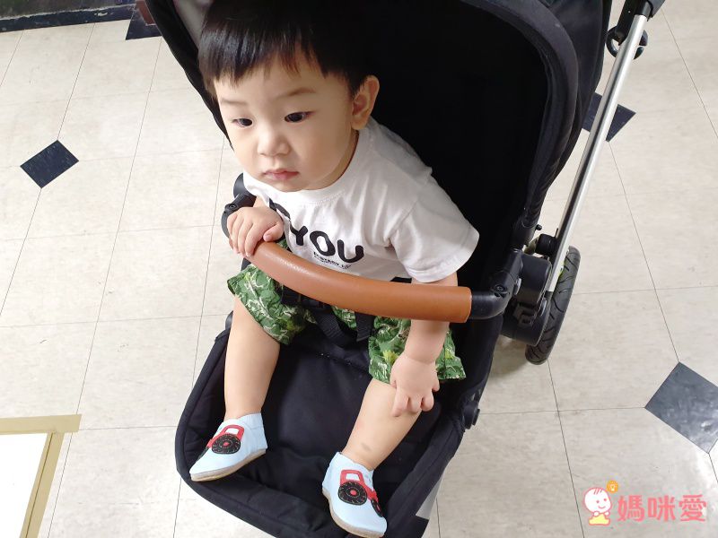 英國Inch Blue - 真皮手工寶寶鞋-水彩花