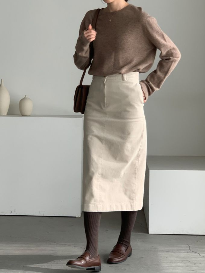 韓國女裝連線 - 薄燈芯絨直筒後開衩中長裙-米白
