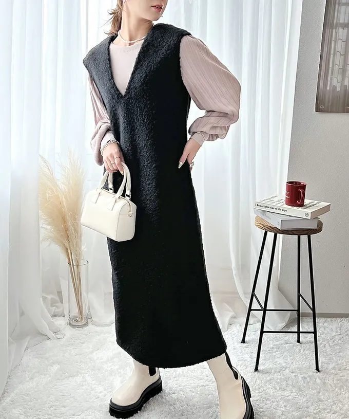 日本 Classical Elf - 毛茸茸修身V領背心裙-摩卡