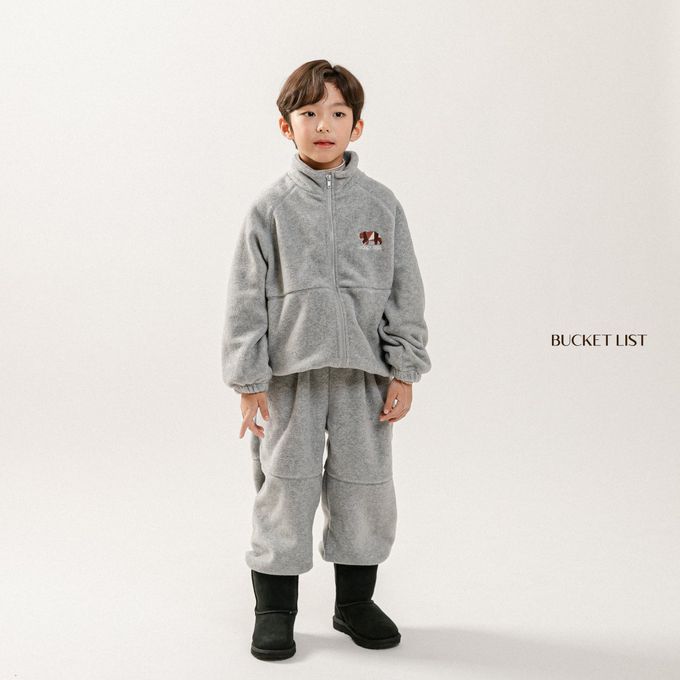 韓國 BUCKET LIST - 鬆緊腰刺繡熊搖粒絨縮口褲-黑藍