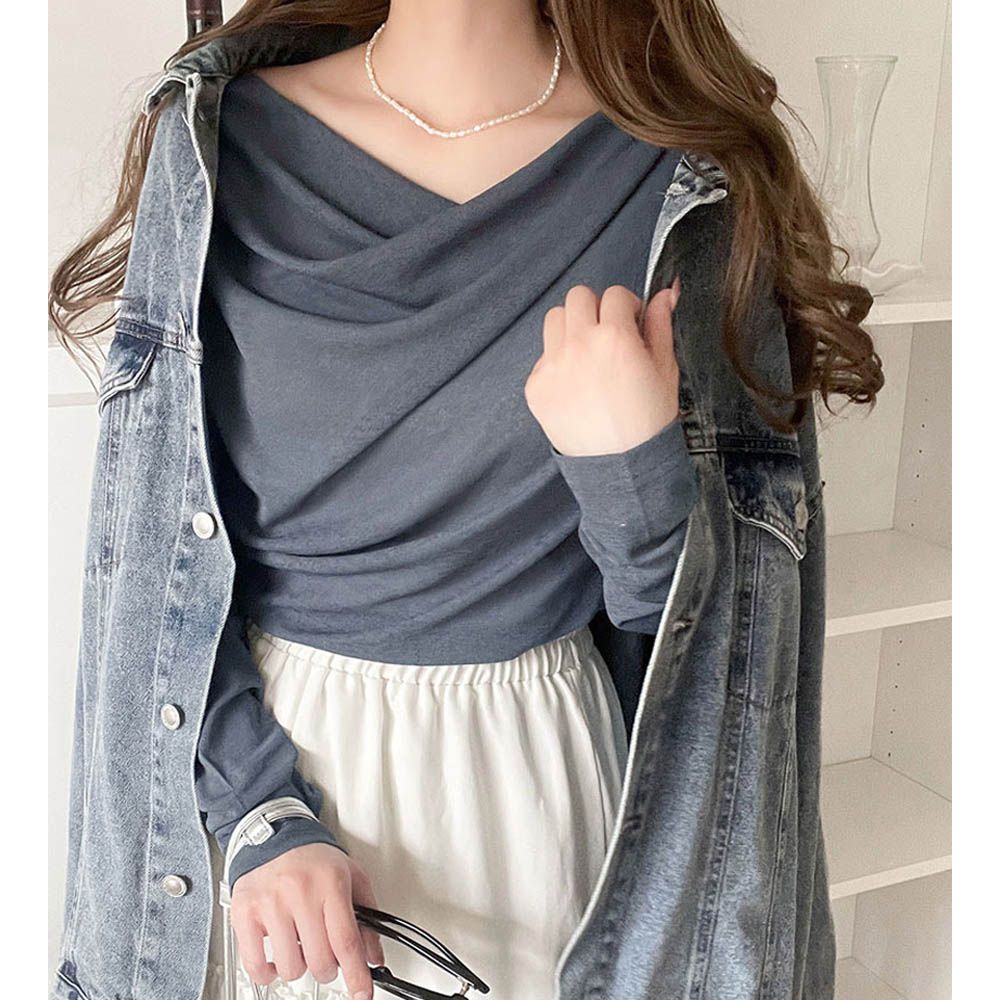柔美皺摺顯瘦V領薄長袖上衣-炭灰