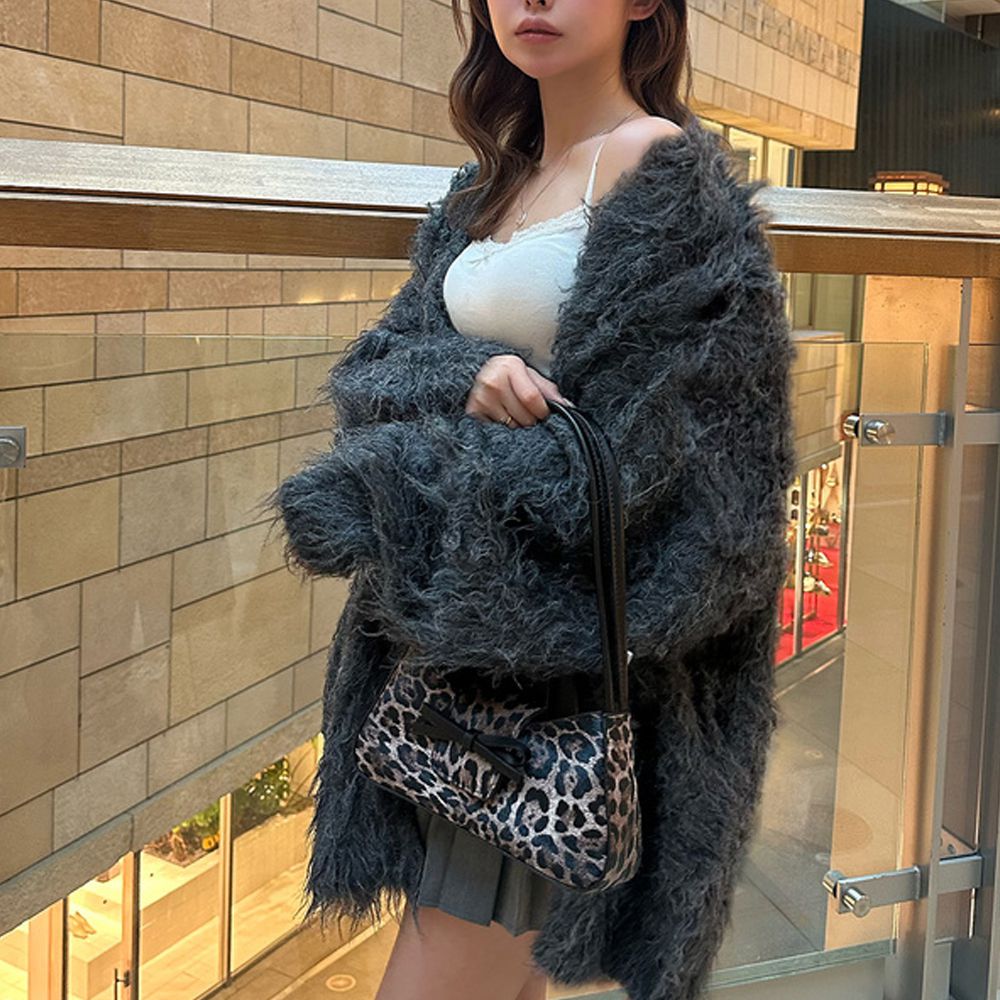 羊毛混紡亮麗V領長版開襟衫-深灰 (F)