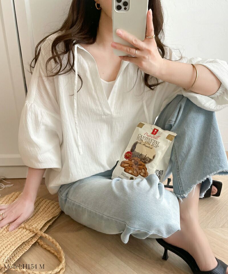 日本 Classical Elf - 溫柔感楊柳細摺綁帶長袖上衣-淺灰棕