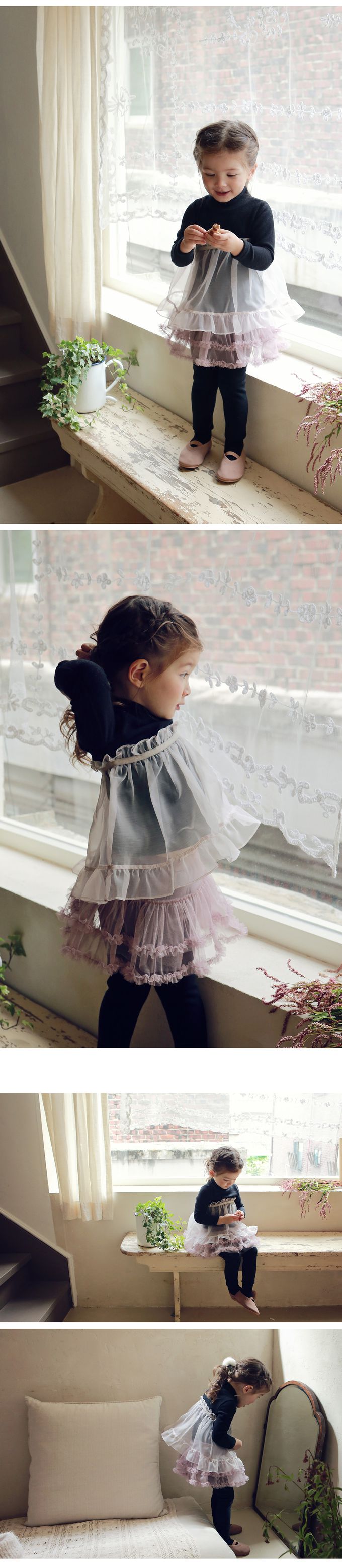 韓國 Puellaflo - 網紗拼接微領彈性上衣-黑