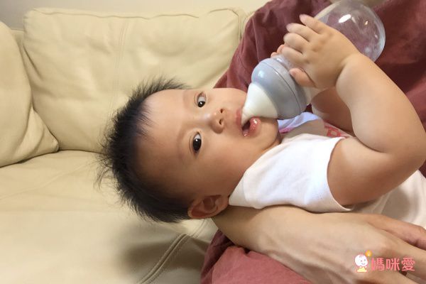 荷蘭 Umee 寬口防脹氣奶瓶