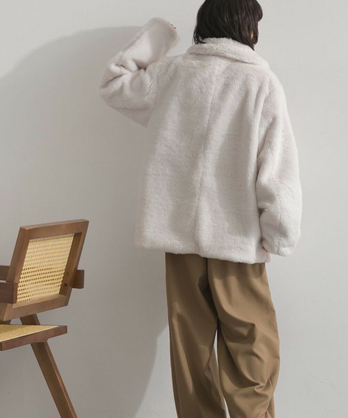 日本 ELENCARE DUE - 魅力金扣柔軟蓬鬆仿毛翻領大衣外套-摩卡棕