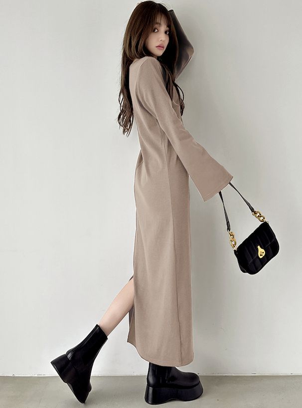 日本 GRL - 圓領素色百搭長袖洋裝-淺米杏