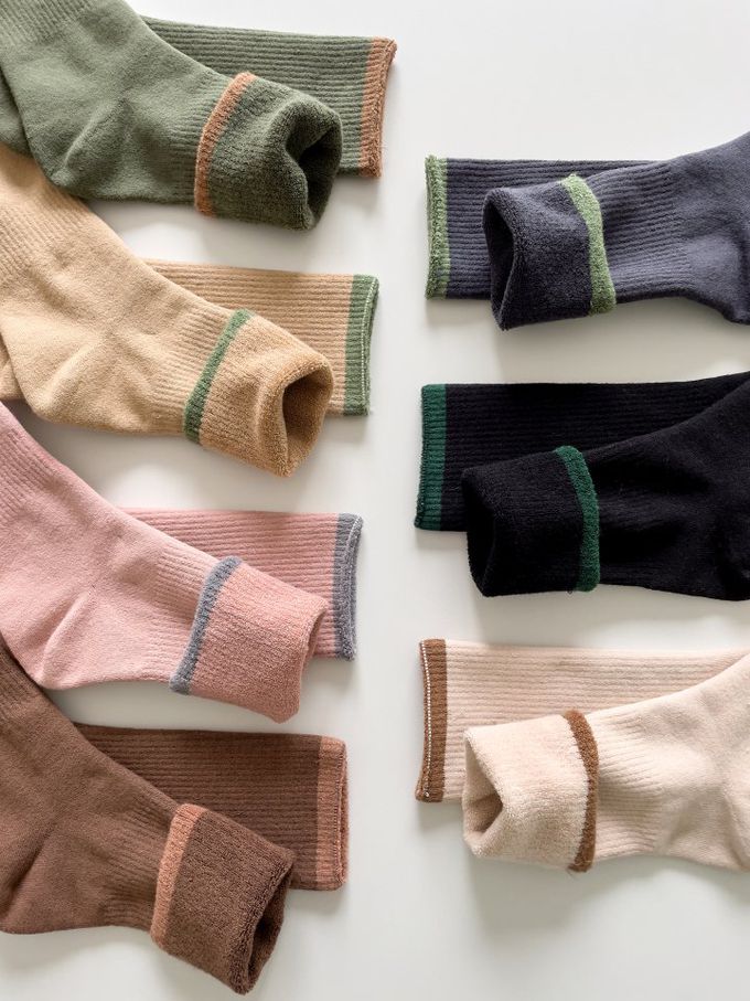 韓國Marian - 撞色百搭中筒襪-黑色 (Free)