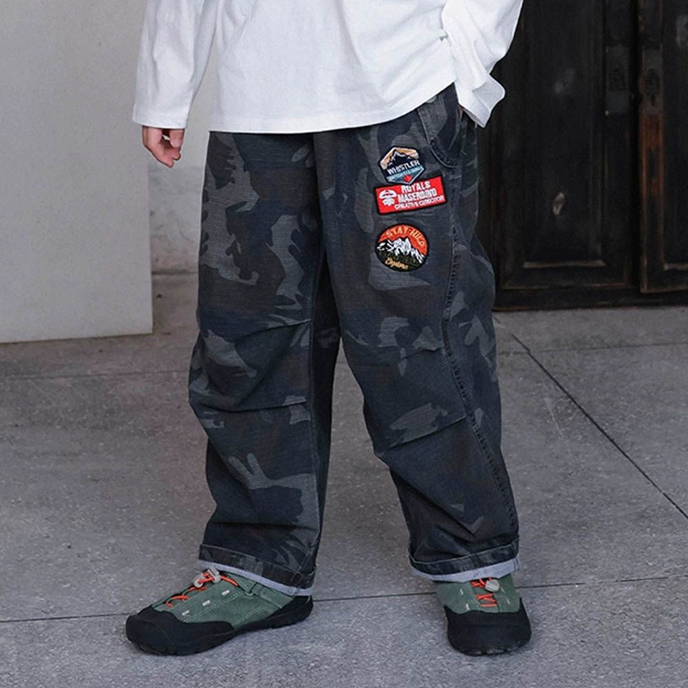 純棉徽章休閒長褲-迷彩綠