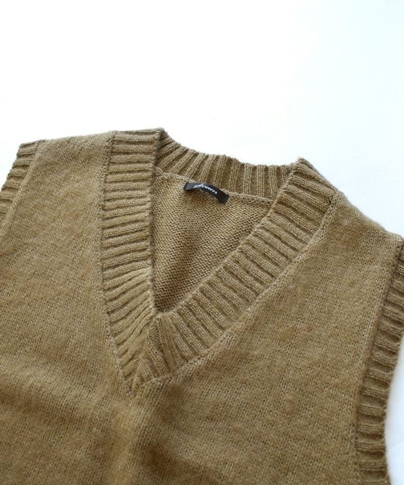 日本 zootie - 毛呢V領寬鬆針織背心-淺灰紫