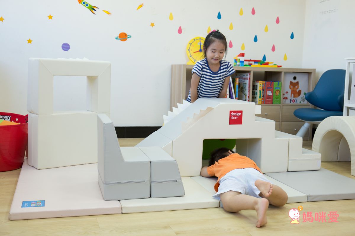 Design Skin - 溜滑梯變形沙發桌椅/兒童沙發-紅色