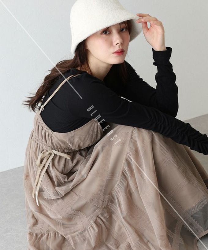 日本 BLUE EAST - 甜美植絨大格紋吊帶背心洋裝-黑