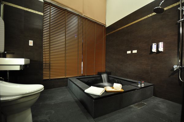 58度溫泉湯苑會館