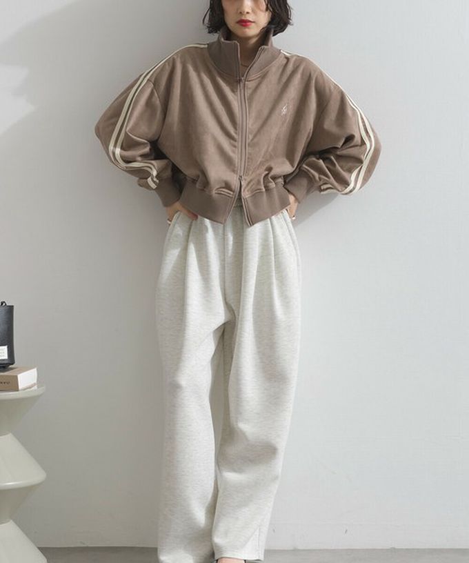 日本 ELENCARE DUE - 麂皮短絨休閒配色運動風夾克-象牙米