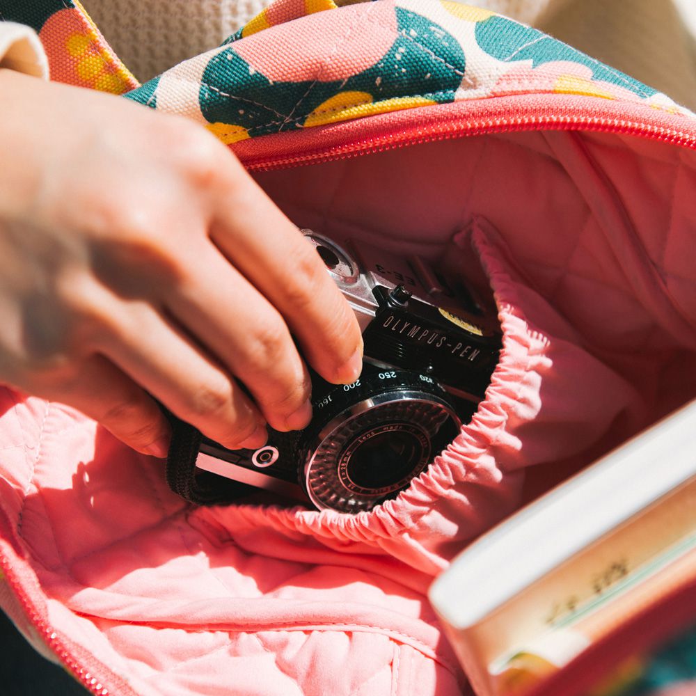 印花樂 inBlooom - 鋪棉後揹包-印花樂 x UULIN/荷包蛋花朵-粉色 (22 x 29.5 x 12.5 cm)