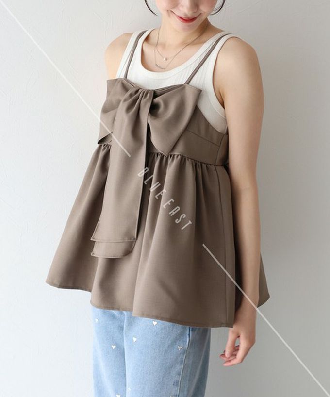 日本 BLUE EAST - 亮眼可愛蝴蝶結細肩帶上衣-摩卡