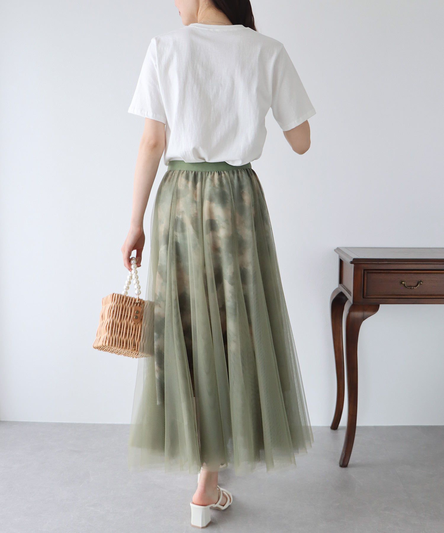 日本 BLUE EAST - 浪漫印花雙層紗裙-卡其