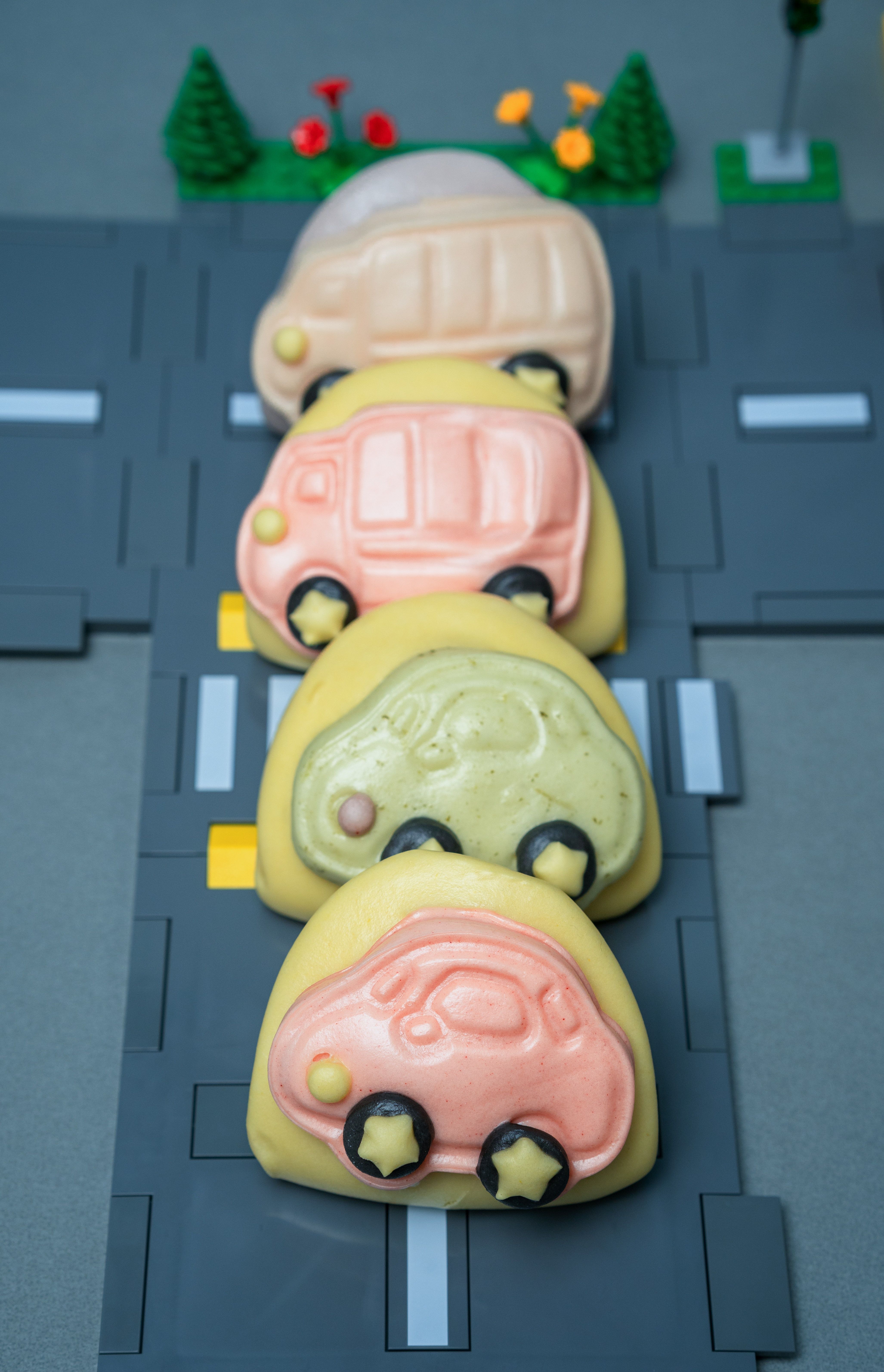 老甜媽手工饅頭 - 彩虹小車車造型刈包