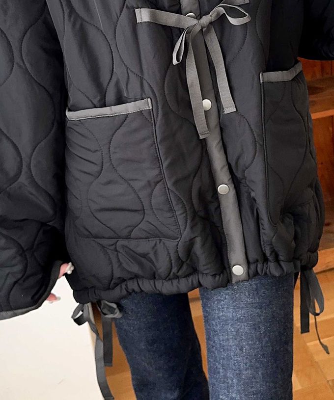 日本 Classical Elf - mily bilet 甜美配色絲帶翻領科技羽絨外套-粉白