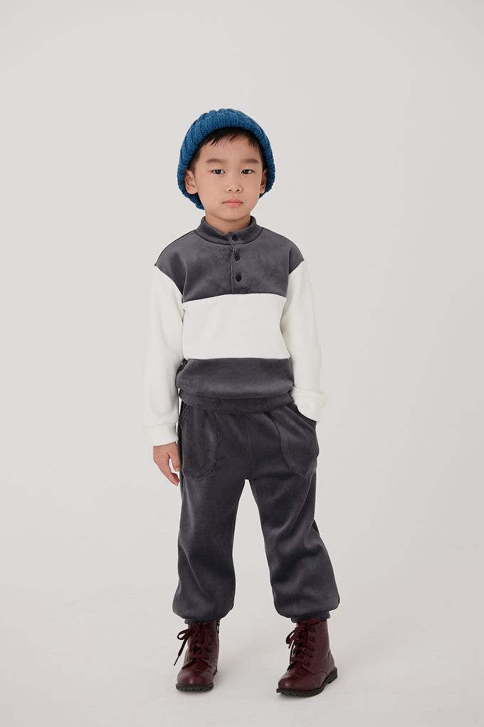 韓國 Coco Bang - 光澤抓絨上衣長褲套裝-黑X卡其