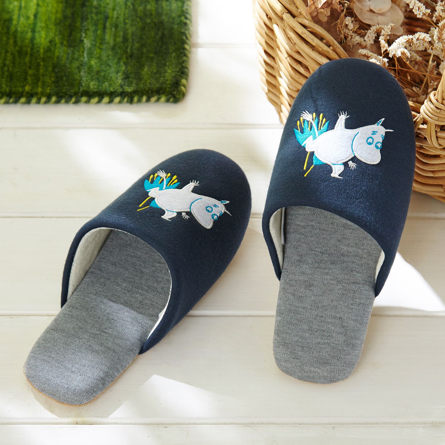 日本千趣會 - 嚕嚕咪 刺繡質感室內拖-阿金-灰粉 (22-24cm)