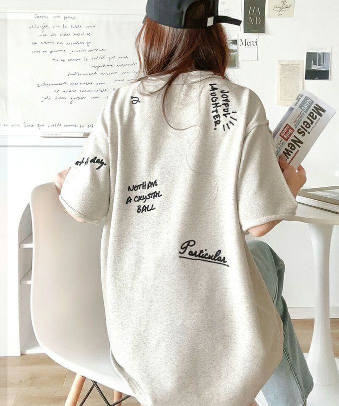 日本 Classical Elf - 率性字母塗鴉落肩寬鬆T恤-灰棕