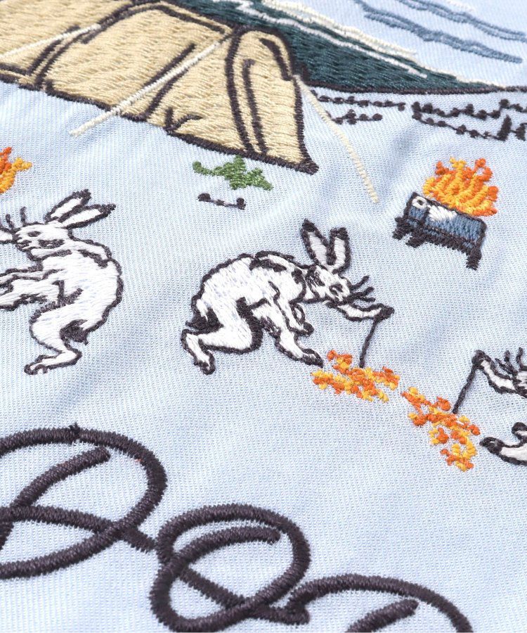 日本 BREEZE - 聯名款 露營風刺繡印花短袖襯衫-軍綠