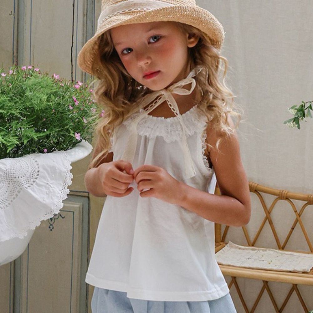 Puellaflo 精緻蕾絲滾邊無袖背心上衣-白