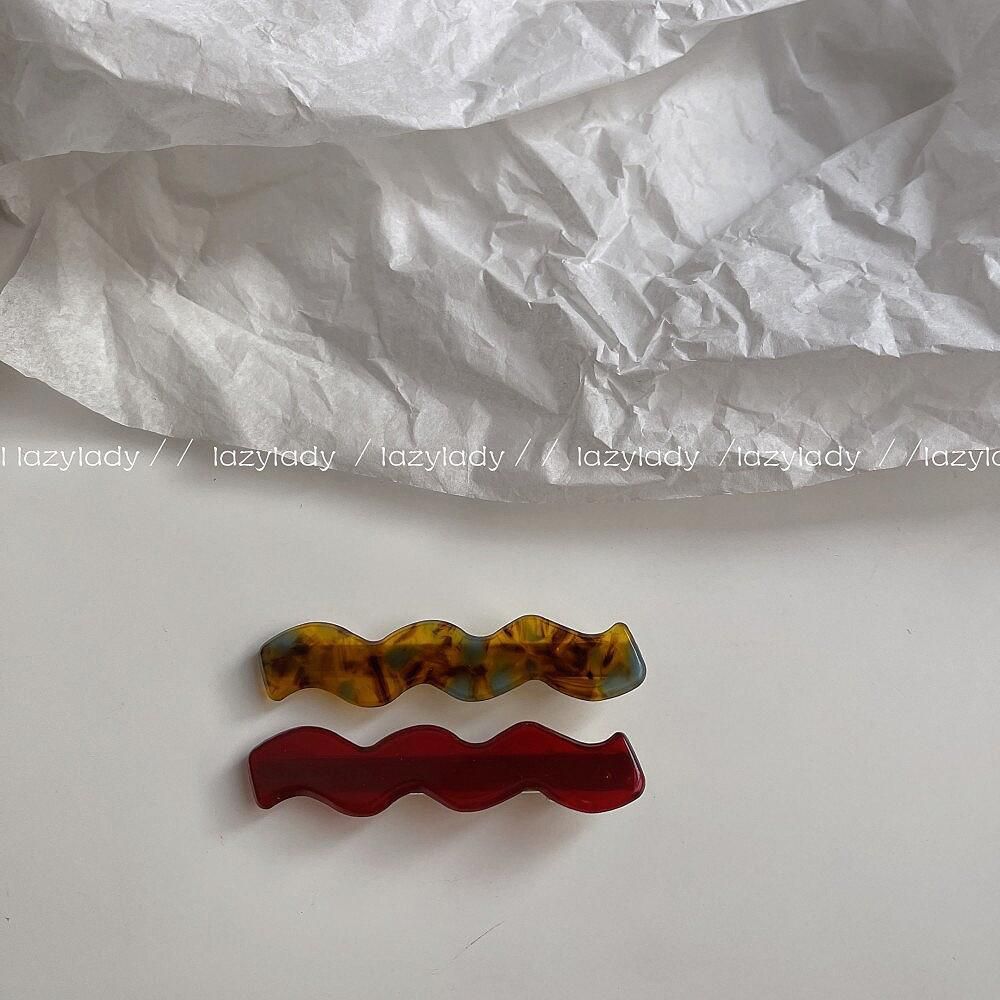 復古風氣質不對稱髮夾-斑紋款-咖啡+黑+米白