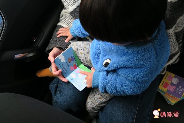 佩佩豬Peppa Pig陪你玩❤【英文遊戲書66折起】我最便宜～貼紙書限量搶購！