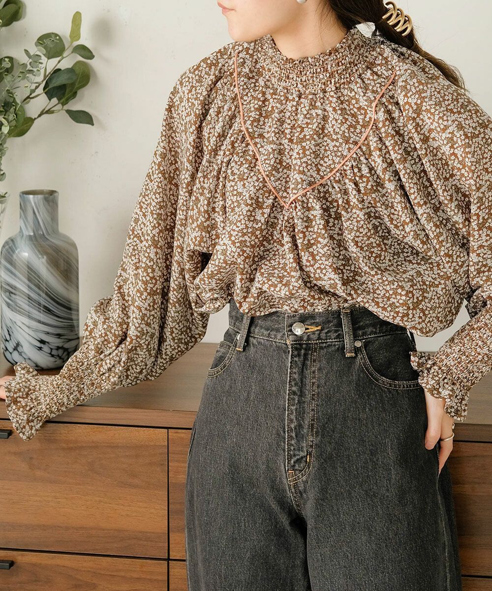 日本 Bab - 歐風碎花澎澎袖上衣-深可可