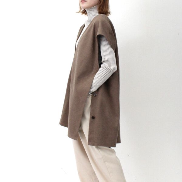 日本 Riche Glamour - 深V落肩長版針織背心-米