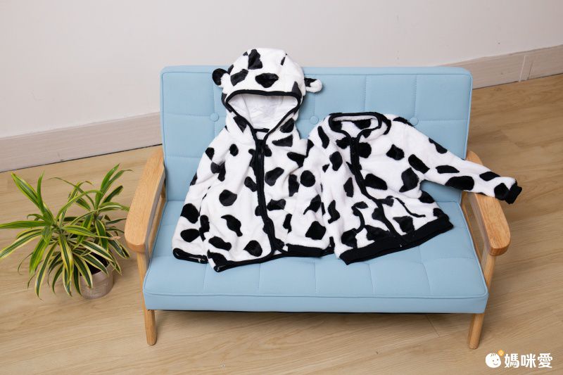 柔軟珊瑚絨立領外套-彩色恐龍