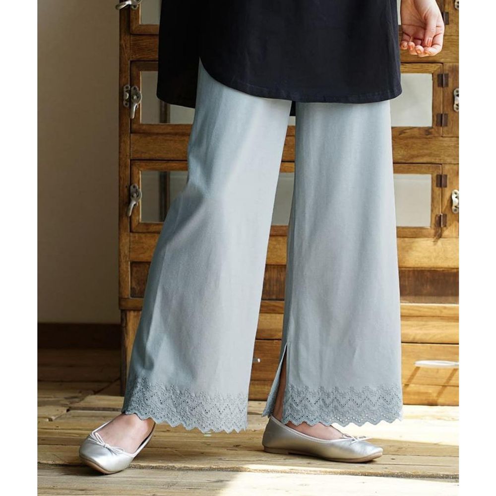 日本 zootie - Design+ 低調雕花透氣內搭寬褲-水藍