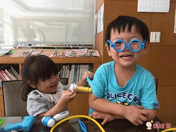 Baby職人夢想寶盒-小小實習醫生