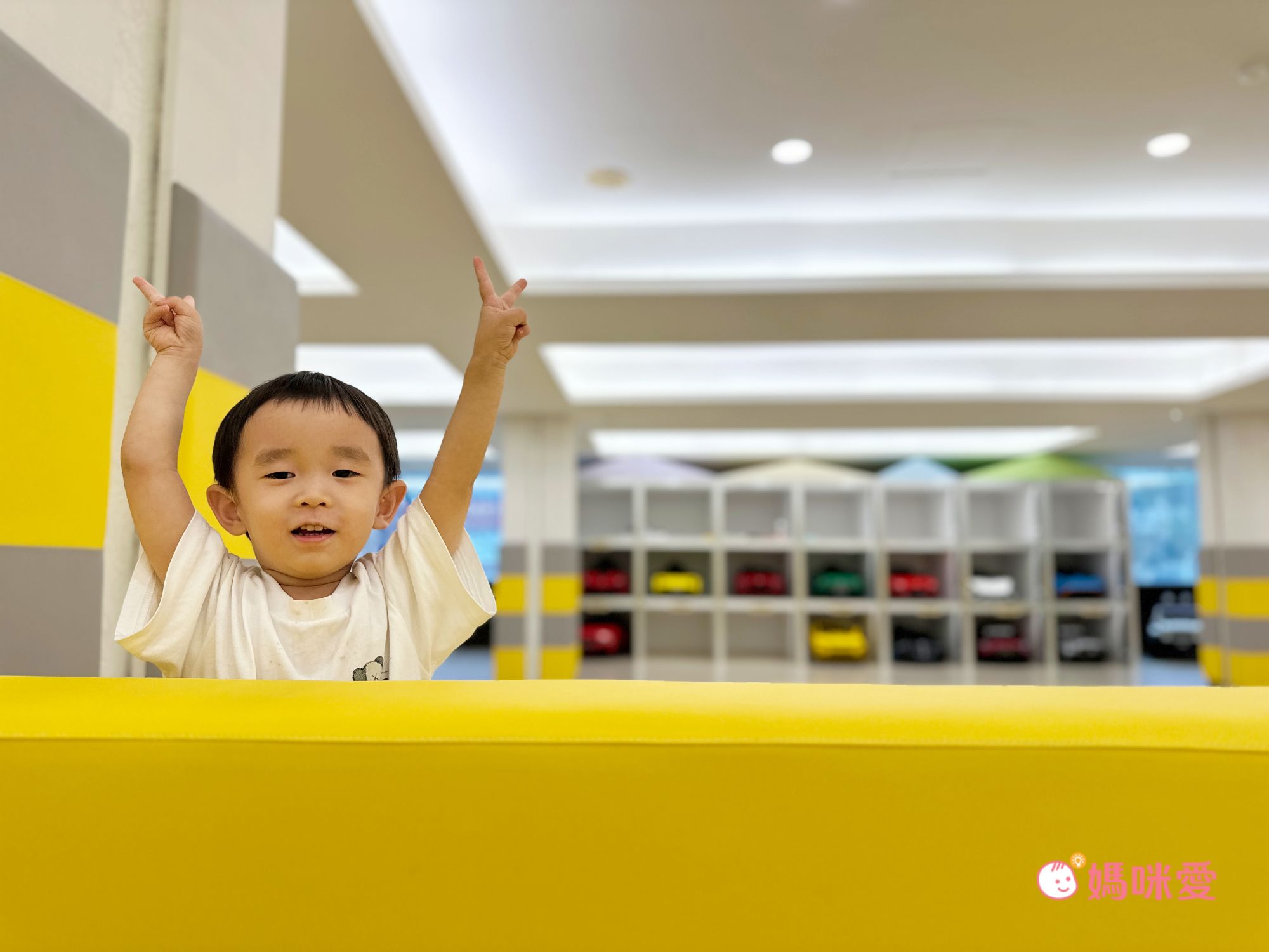 親子友善【承攜行旅 高雄六合館】破百坪賽車場 / 戶外泳池