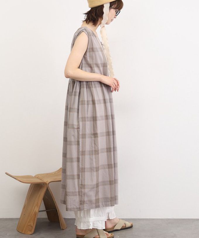 日本 Lupilien - 100%印度棉 清爽格紋開襟無袖洋裝-炭黑